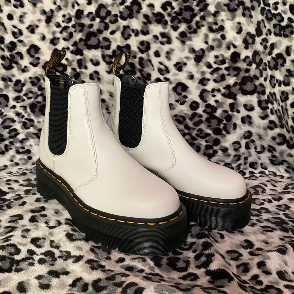 Dr Martens white platform Chelsea boots size 7